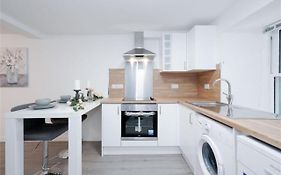 Royal Mile Old Town Apartment